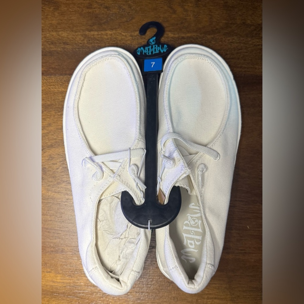 Mad Love Women's Cream Loafers